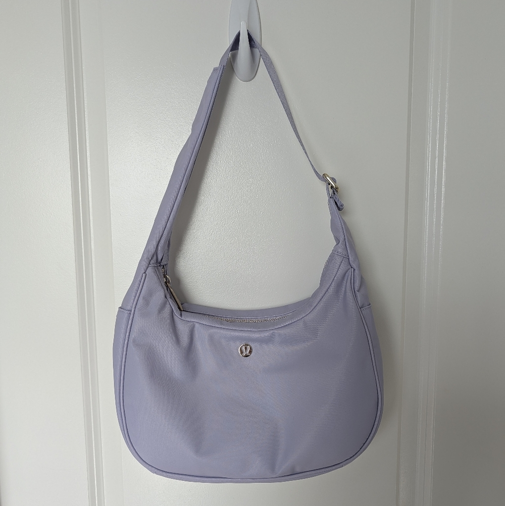Lululemon City Essentials Shoulder Bag 4L
